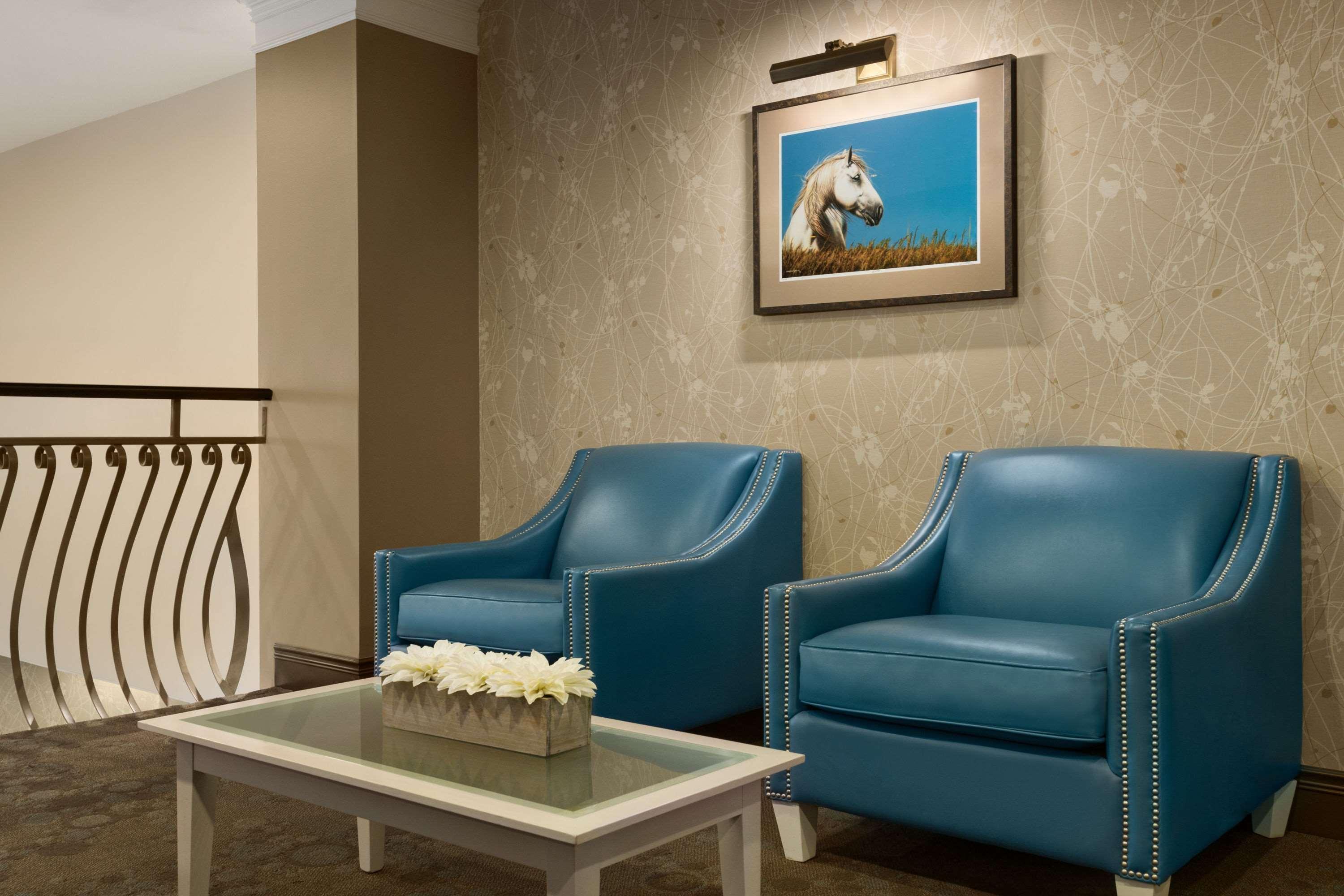Days Inn & Suites By Wyndham Брандън Екстериор снимка